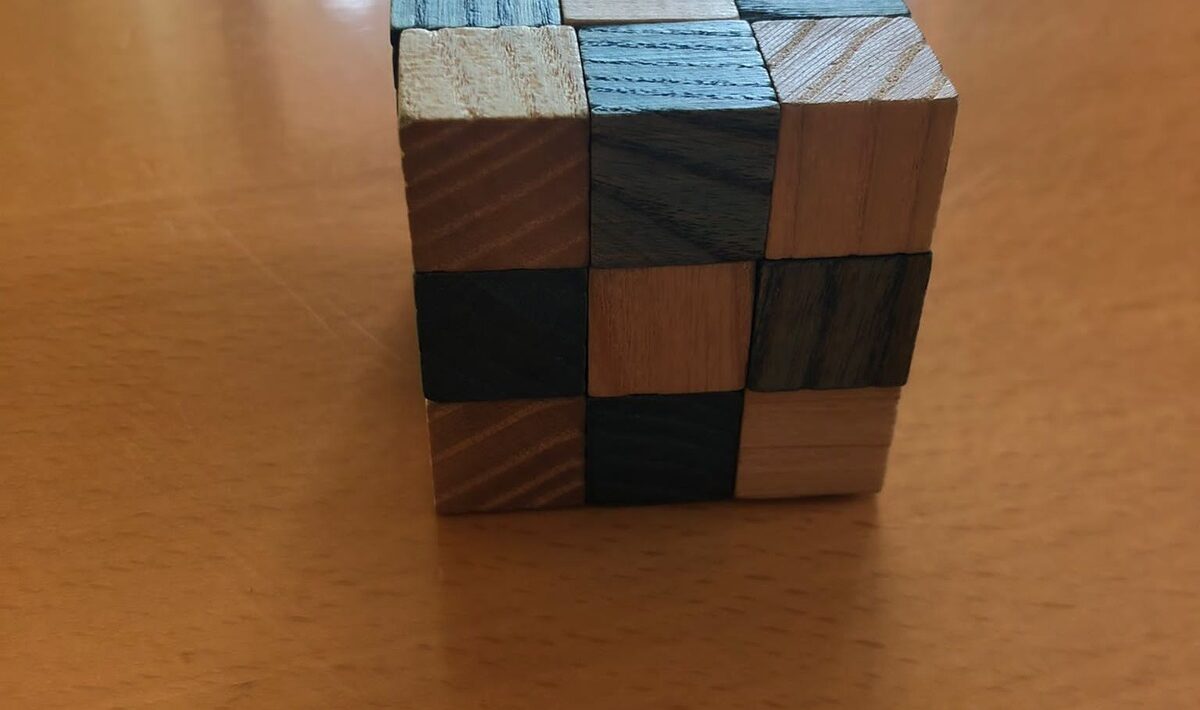 Adaptívne riadenie pri degradácii: Kompenzácia straty ťahu a rotorovej/vrtuľovej asymetrie